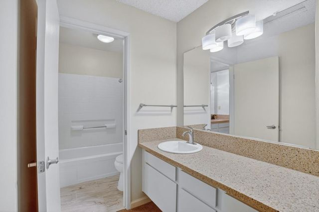 5239 Lake Knoll Ln, Fair Oaks, CA 95628