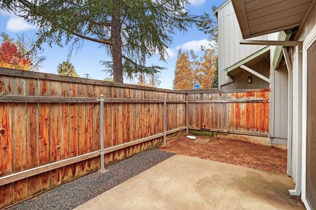 5239 Lake Knoll Ln, Fair Oaks, CA 95628