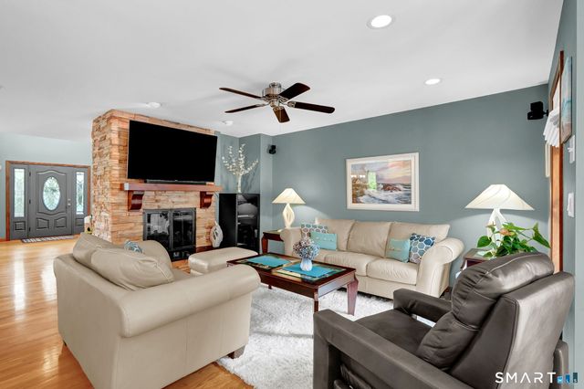 21 Hidden Valley Drive, Rocky Hill, CT 06067