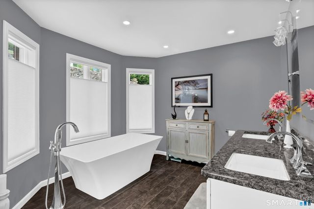 21 Hidden Valley Drive, Rocky Hill, CT 06067