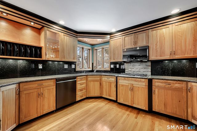 21 Hidden Valley Drive, Rocky Hill, CT 06067