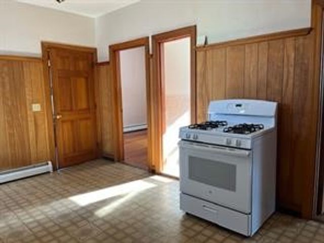 205 Franklin Street, Bristol, RI 02809