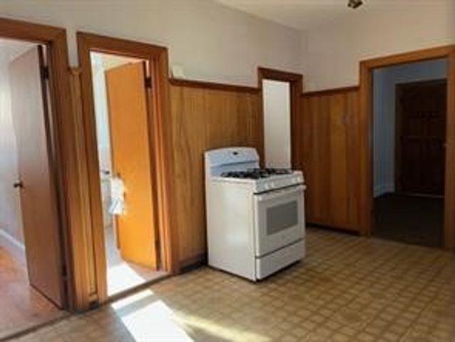 205 Franklin Street, Bristol, RI 02809