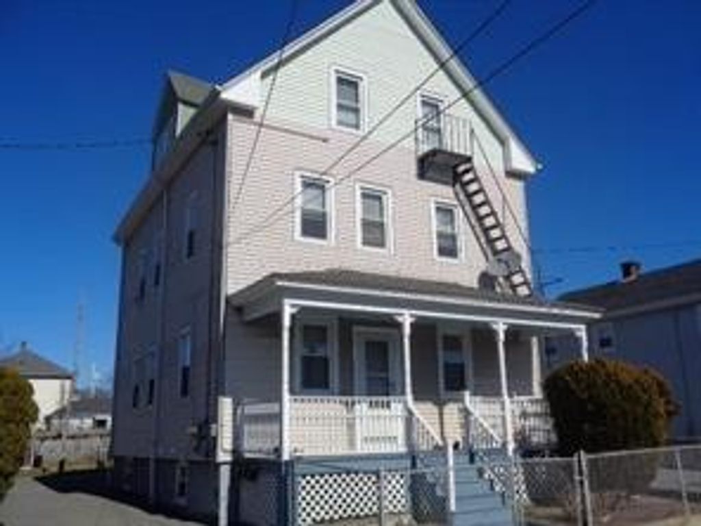 205 Franklin Street, Bristol, RI 02809