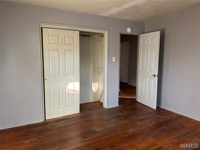 1601 Foster Drive, Belleville, IL 62226