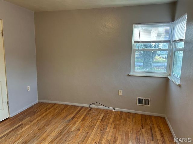1601 Foster Drive, Belleville, IL 62226