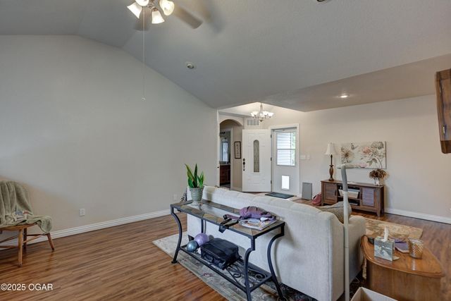 3541 Lusk Drive, Neosho, MO 64850