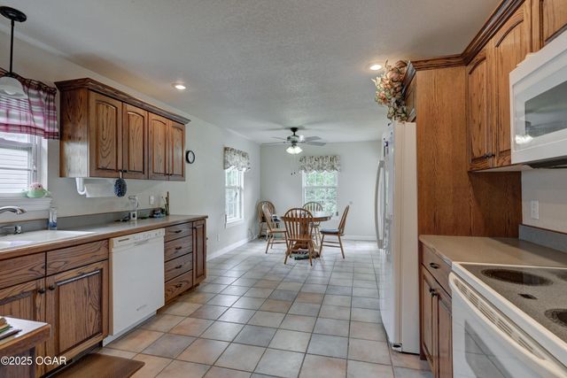 3541 Lusk Drive, Neosho, MO 64850