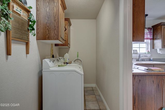 3541 Lusk Drive, Neosho, MO 64850