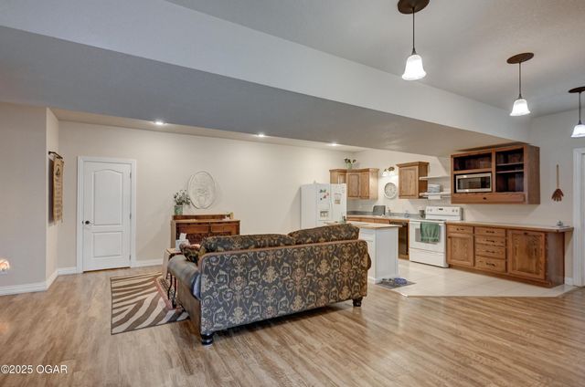 3541 Lusk Drive, Neosho, MO 64850