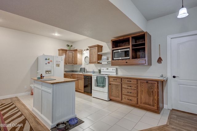3541 Lusk Drive, Neosho, MO 64850