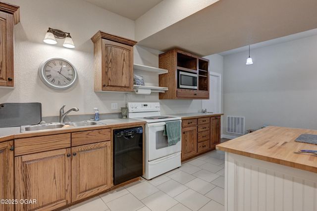 3541 Lusk Drive, Neosho, MO 64850