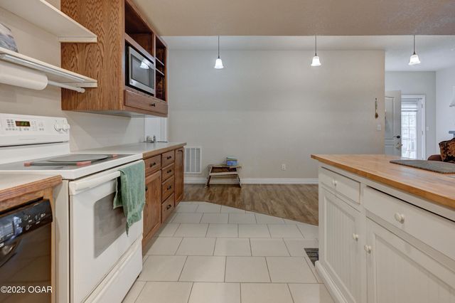 3541 Lusk Drive, Neosho, MO 64850