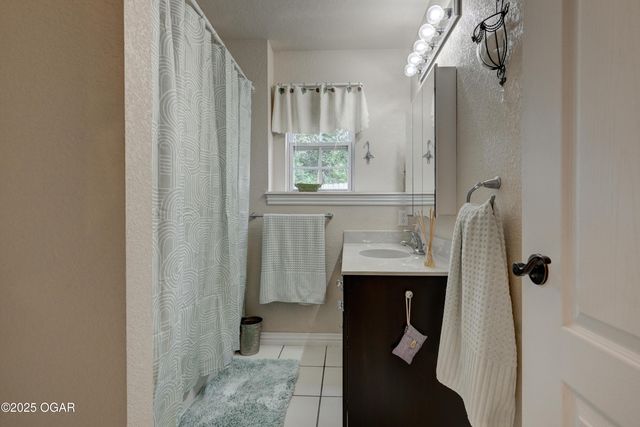 3541 Lusk Drive, Neosho, MO 64850