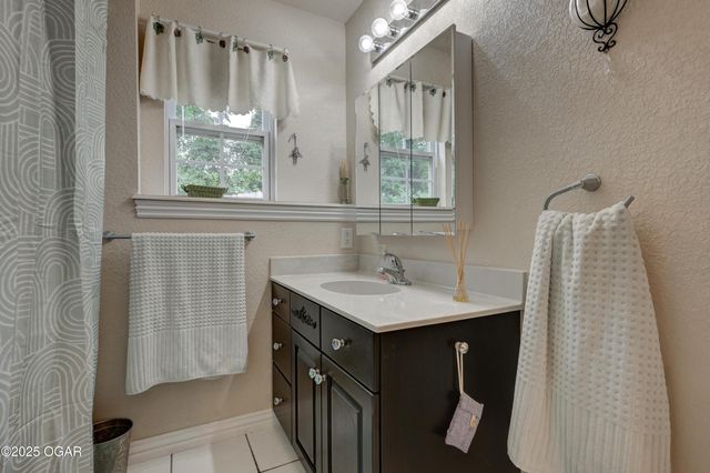 3541 Lusk Drive, Neosho, MO 64850