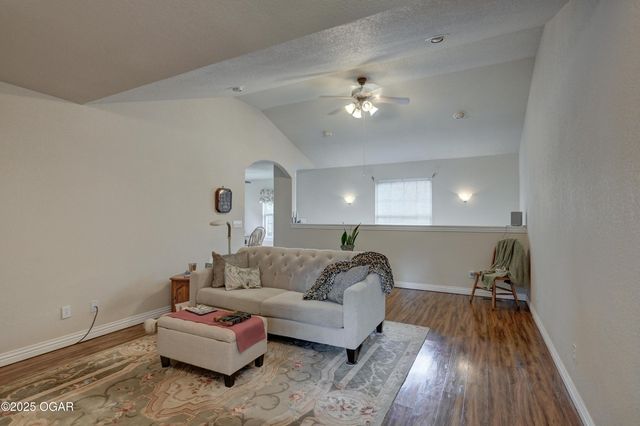 3541 Lusk Drive, Neosho, MO 64850