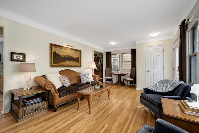 2027 Thure Avenue, Saint Paul, MN 55116