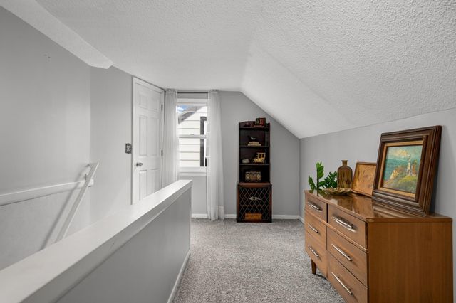 2027 Thure Avenue, Saint Paul, MN 55116