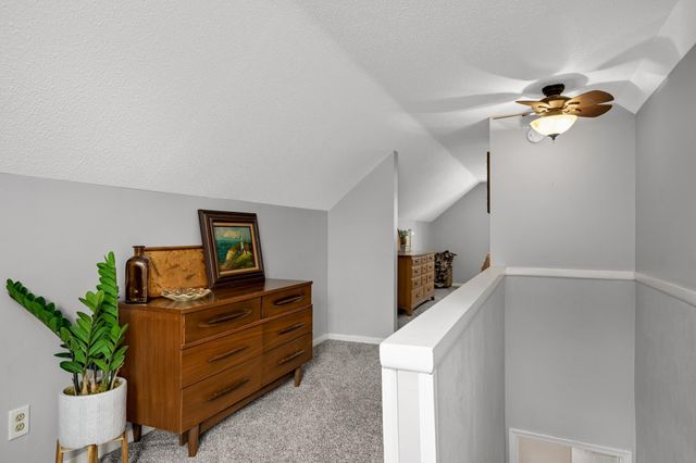 2027 Thure Avenue, Saint Paul, MN 55116