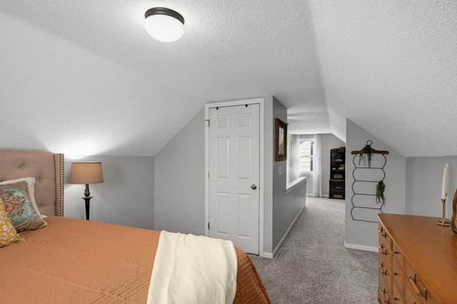 2027 Thure Avenue, Saint Paul, MN 55116