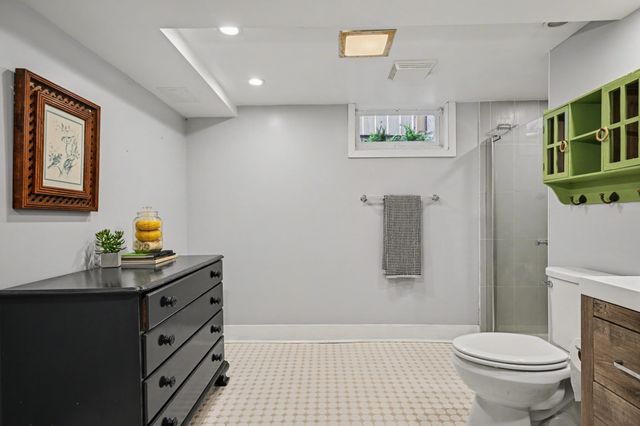 2027 Thure Avenue, Saint Paul, MN 55116