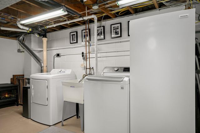 2027 Thure Avenue, Saint Paul, MN 55116