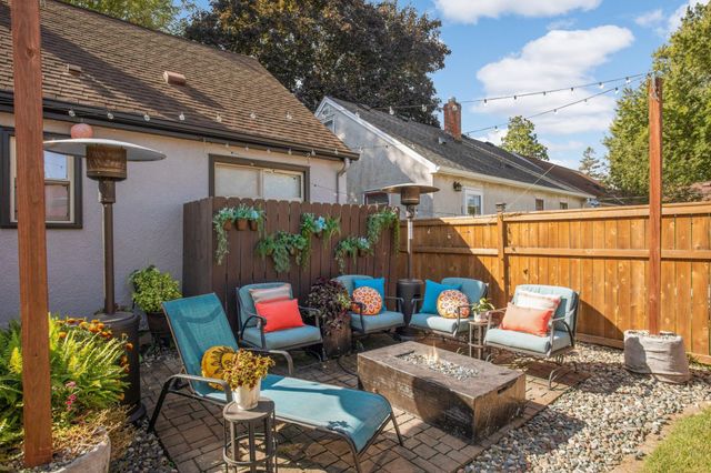 2027 Thure Avenue, Saint Paul, MN 55116