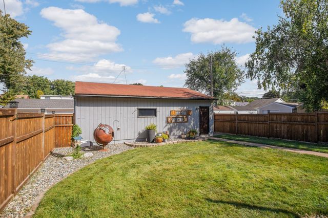 2027 Thure Avenue, Saint Paul, MN 55116