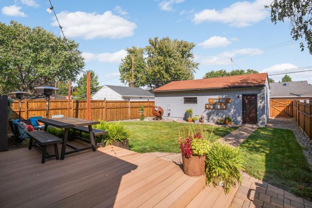 2027 Thure Avenue, Saint Paul, MN 55116