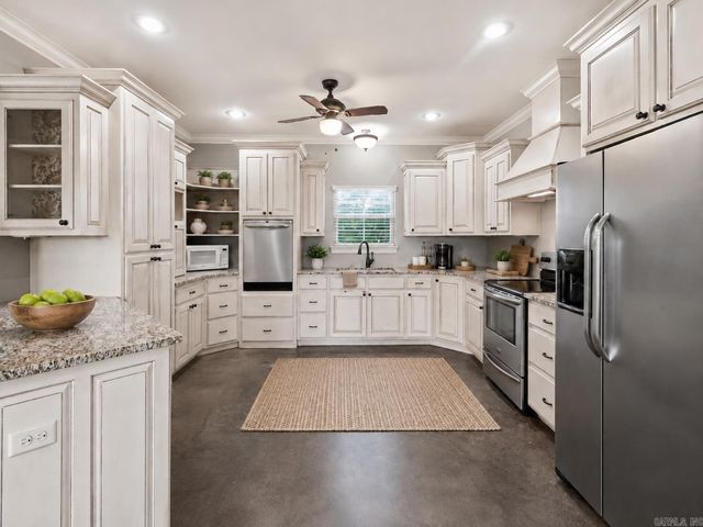 10 Colt Loop, Greenbrier, AR 72058