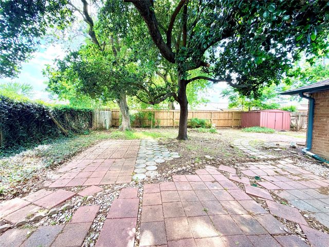 11223 Voltaire Drive, Houston, TX 77065