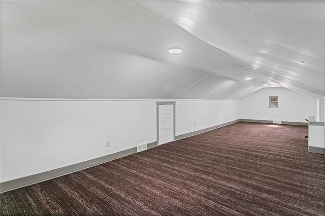 7872 Mount Carmel Road, Penn Hills, PA 15147