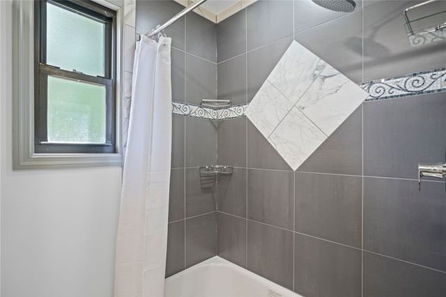 7872 Mount Carmel Road, Penn Hills, PA 15147