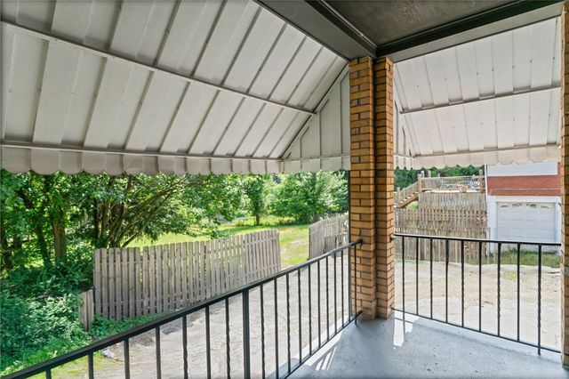 7872 Mount Carmel Road, Penn Hills, PA 15147