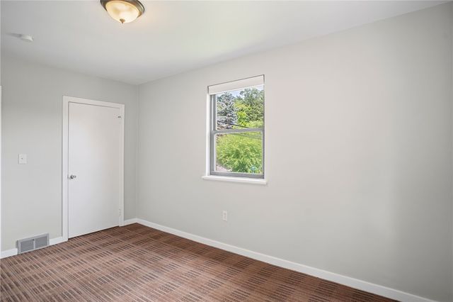 7872 Mount Carmel Road, Penn Hills, PA 15147