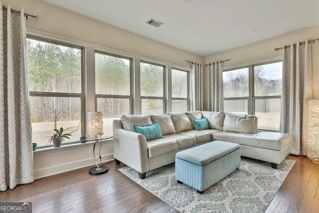 435 Park Haven Lane, Tyrone, GA 30290