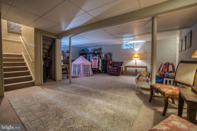 3 LAURELGATE PL, Millersville, PA 17551