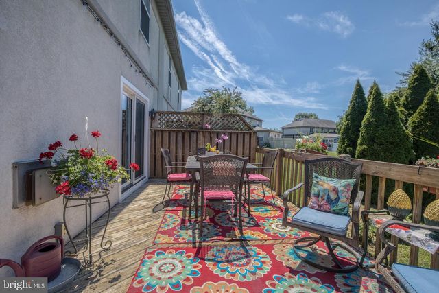 3 LAURELGATE PL, Millersville, PA 17551