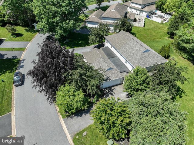 3 LAURELGATE PL, Millersville, PA 17551