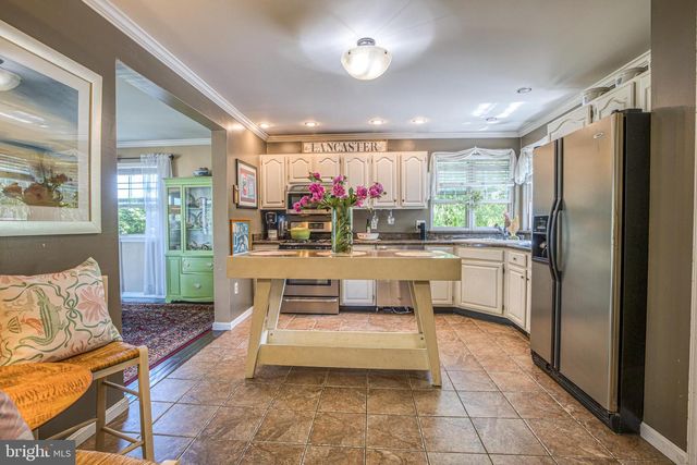3 LAURELGATE PL, Millersville, PA 17551