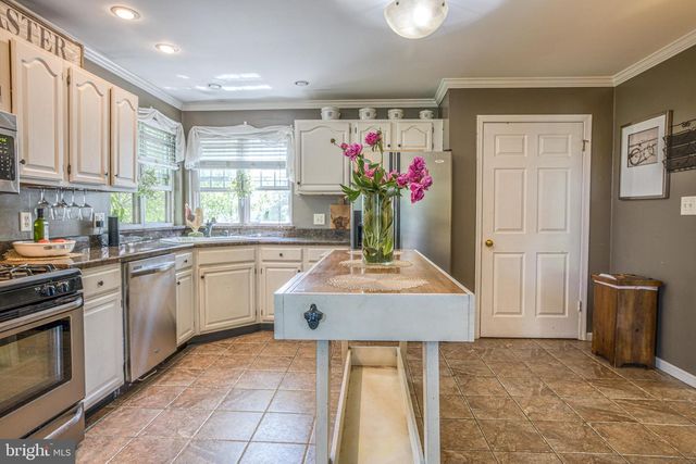 3 LAURELGATE PL, Millersville, PA 17551