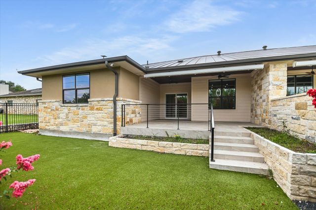 416 Hi CIR W B, Horseshoe Bay, TX 78657