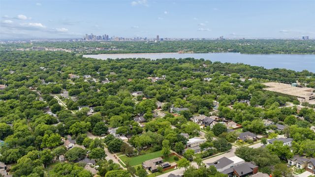 8819 Redondo Drive, Dallas, TX 75218