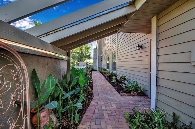 3410 AVENIDA MADERA B, Bradenton, FL 34210