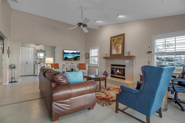 3410 AVENIDA MADERA B, Bradenton, FL 34210