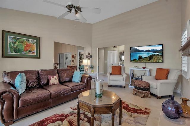 3410 AVENIDA MADERA B, Bradenton, FL 34210