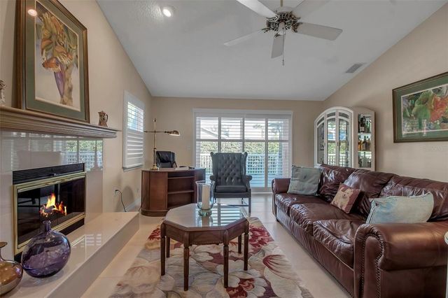 3410 AVENIDA MADERA B, Bradenton, FL 34210