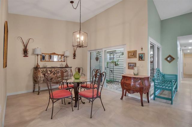3410 AVENIDA MADERA B, Bradenton, FL 34210