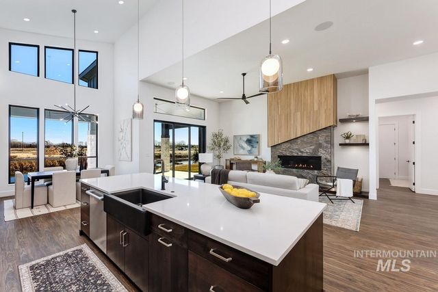 525 Founder Ave, Middleton, ID 83644