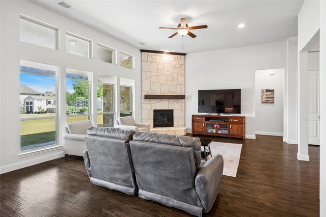 4532 Seney Drive, Rockwall, TX 75087